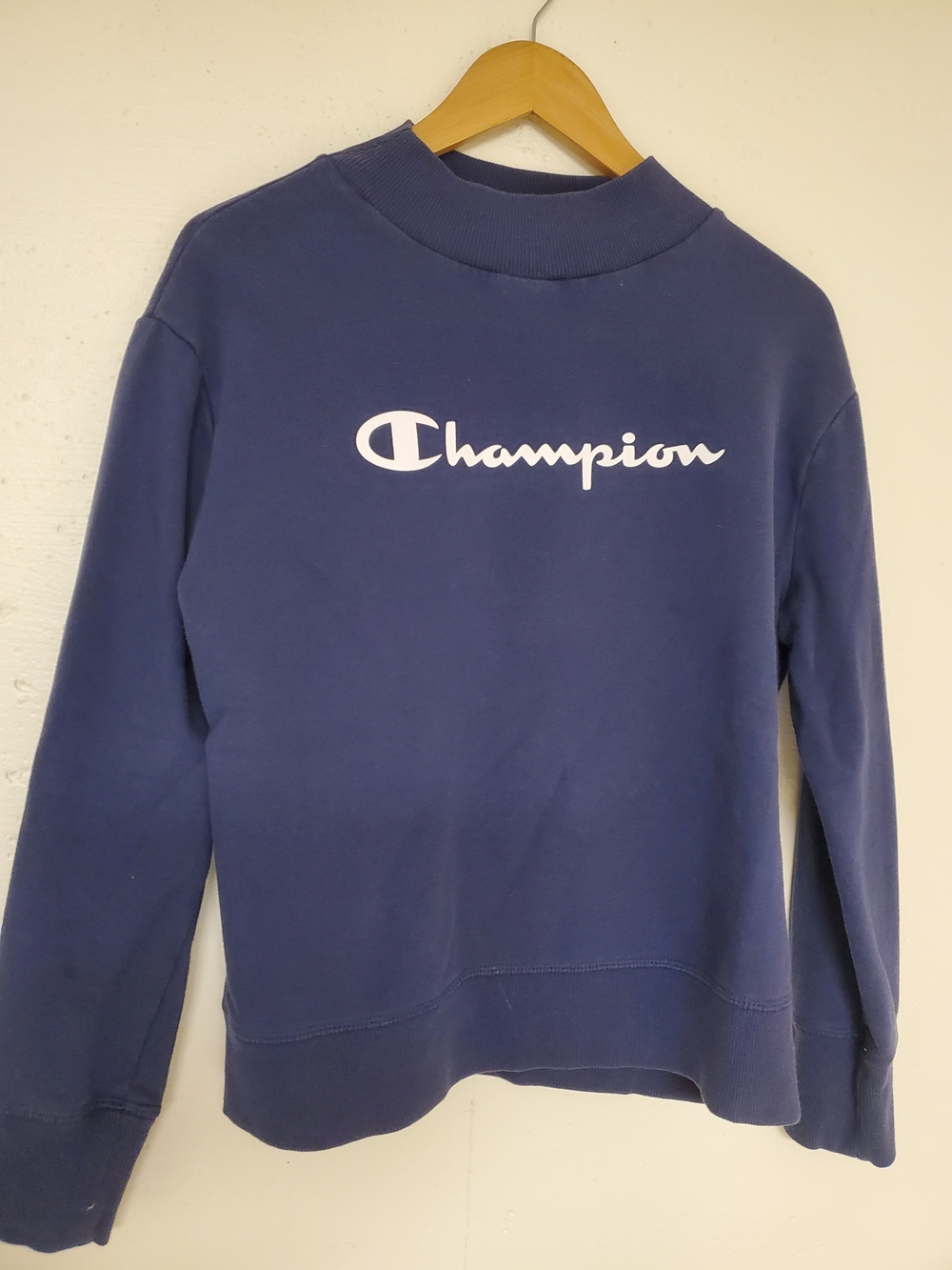 Champion Women's Navy Logo Sweatshirt